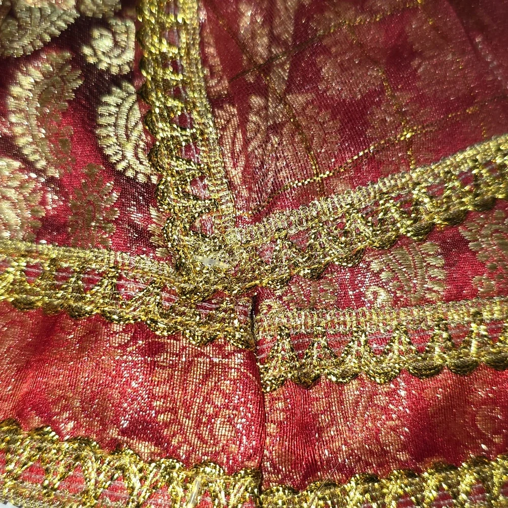 Barbie Expressions of India Doll in Red and Gold - Picture 3 of 9